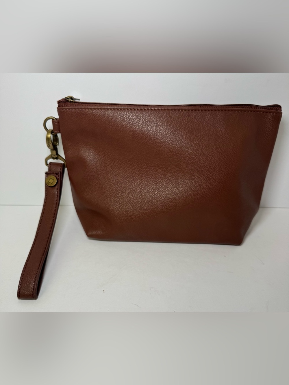 Thirty-One Gifts Rubie Mini Wristlet Pouch Brown Chestnut Distressed Pebble